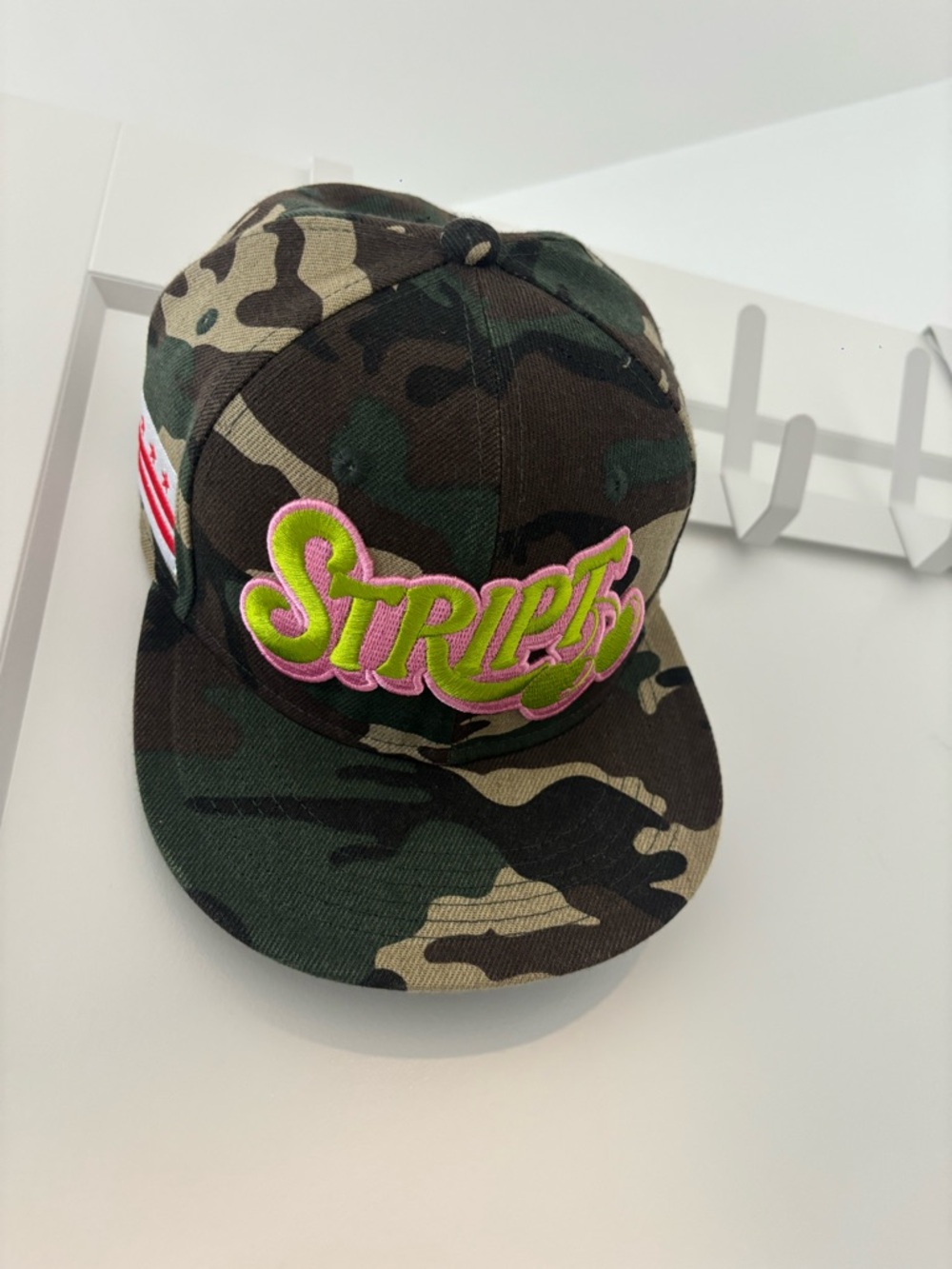 Camouflage Snapback Hat with Neon 'Stript' Embroidery - STRIPT CAMO HAT - Picture 4 of 8